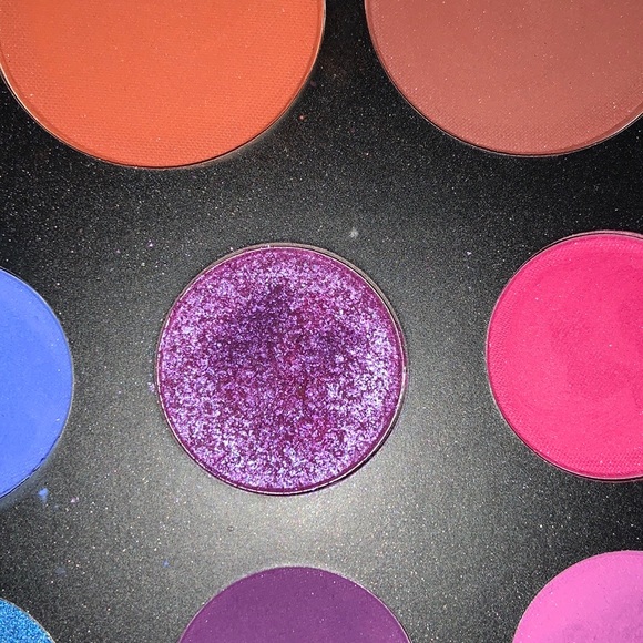 The James Charles Makeup Palette - Picture 5 of 8